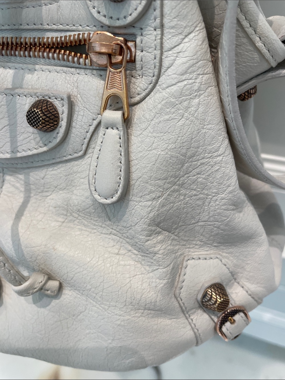 Balenciaga la Cagole White Leather Drawstring Women’s Shoulder Bag - Picture 3 of 9